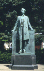 LincolnLaw.jpg (57832 bytes)