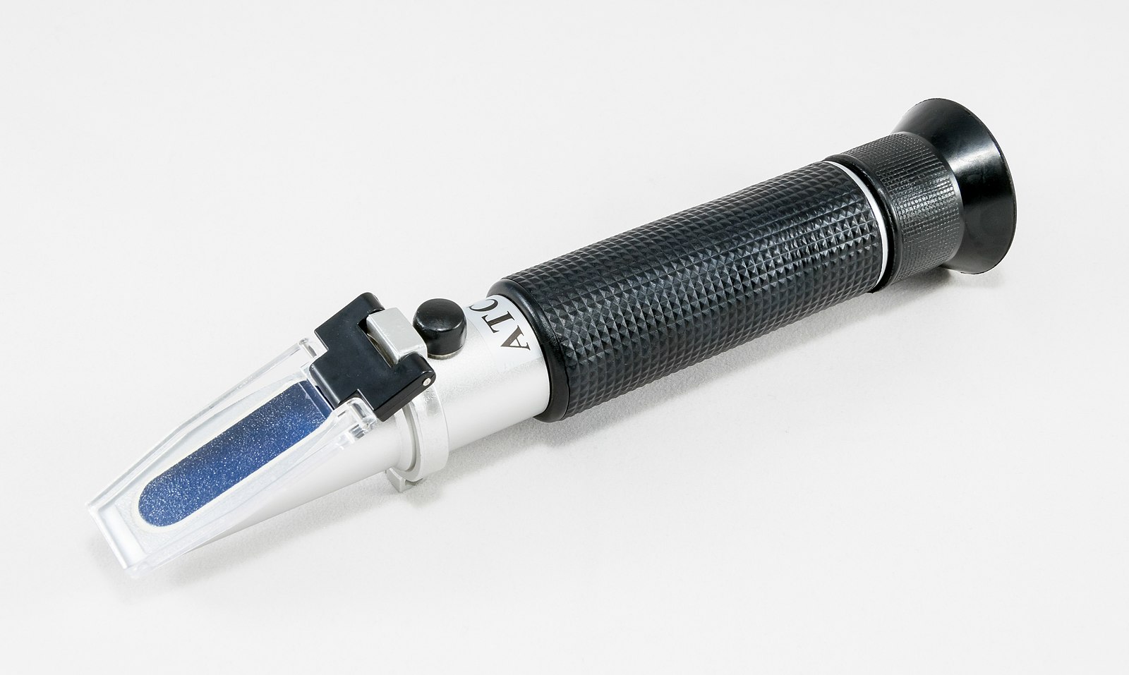 Image of a refractometer